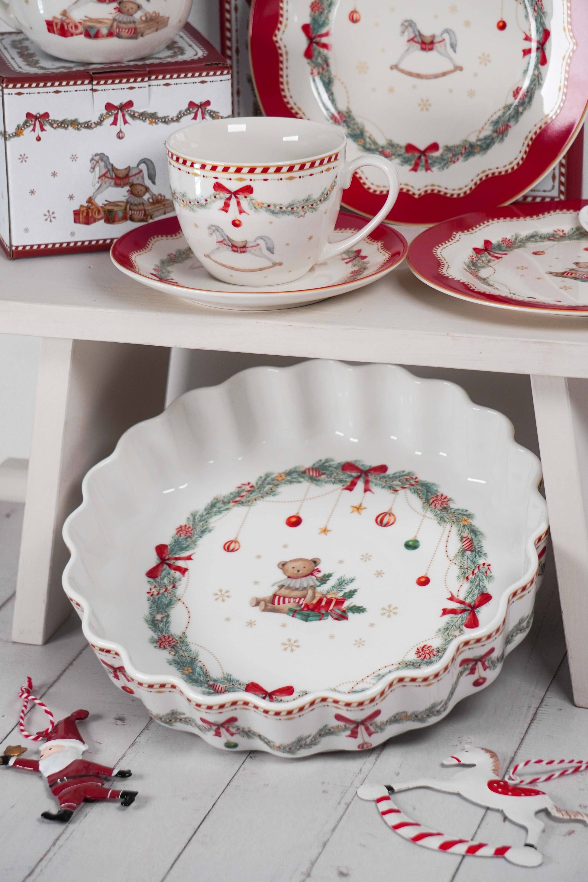 Vintage Christmas Baking Dish - Mr & Mrs Christmas