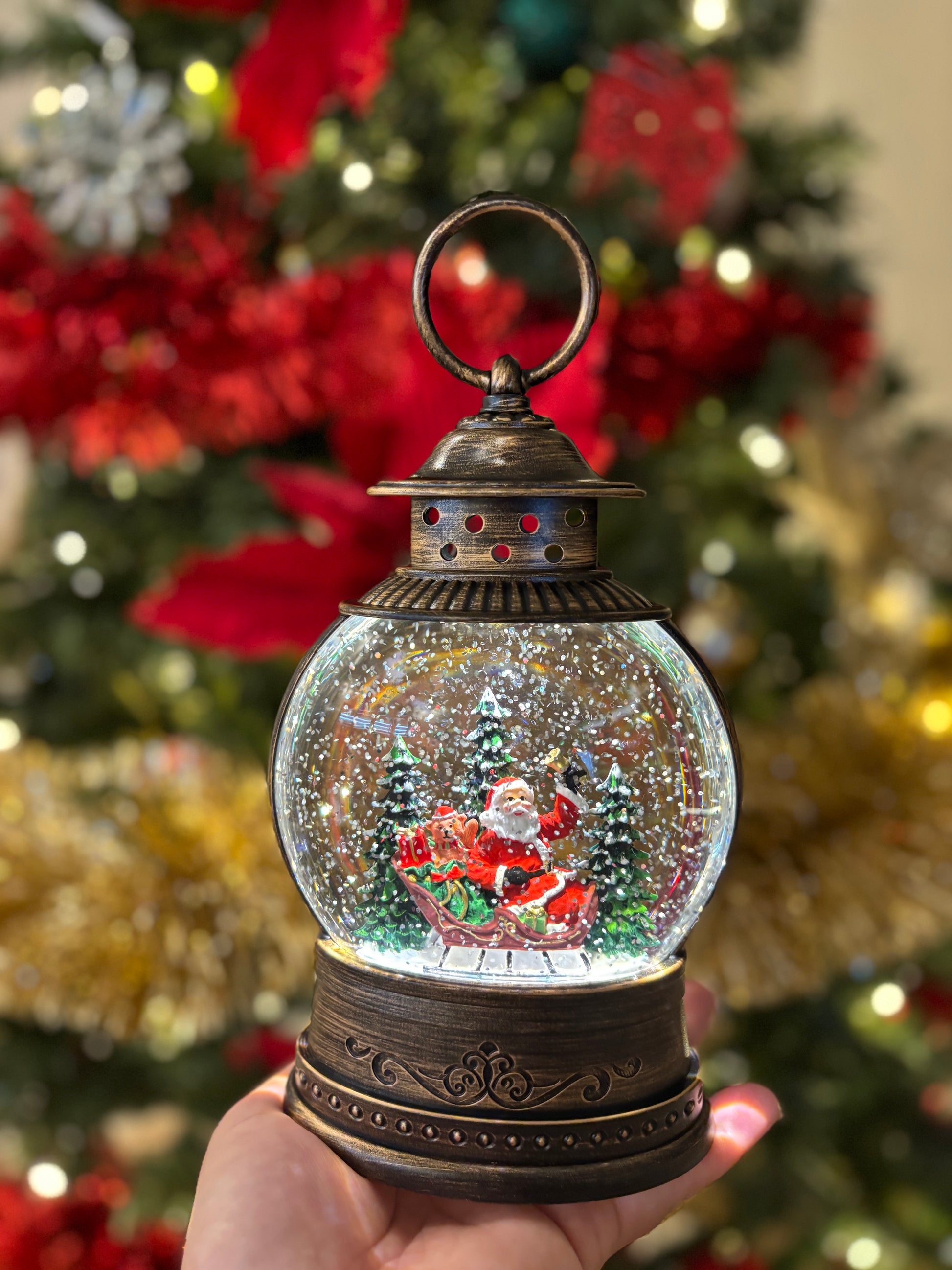 Snowing Globe Lantern - Santa - Mr & Mrs Christmas