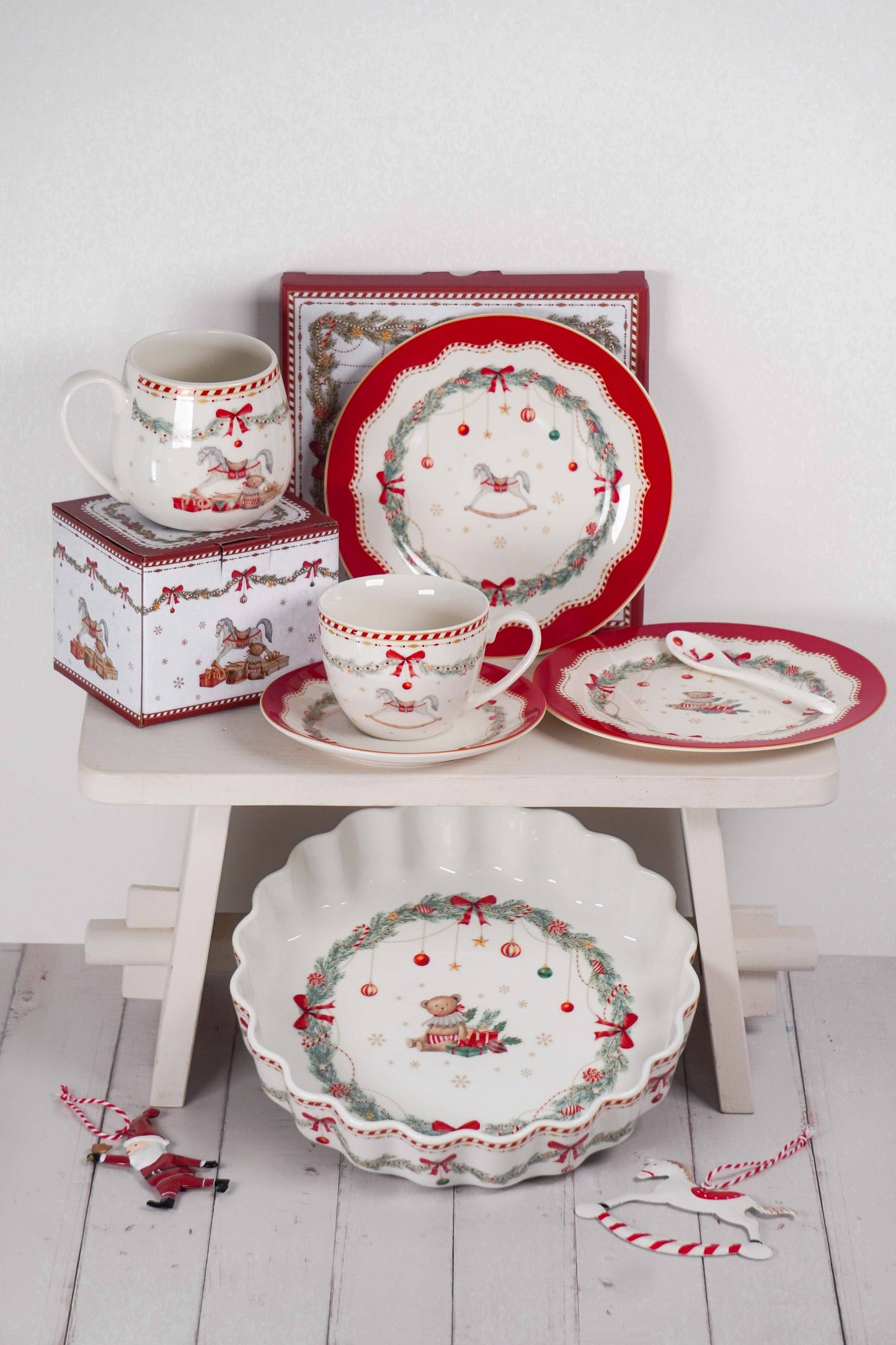 Vintage Christmas Baking Dish - Mr & Mrs Christmas